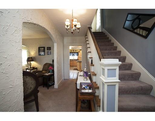40 Harkness Ave, Springfield, MA 01118 photo 4