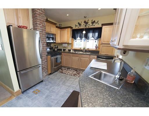 40 Harkness Ave, Springfield, MA 01118 photo 8