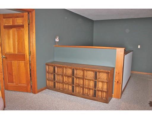 82 E Silver St, Westfield, MA 01085 photo 21