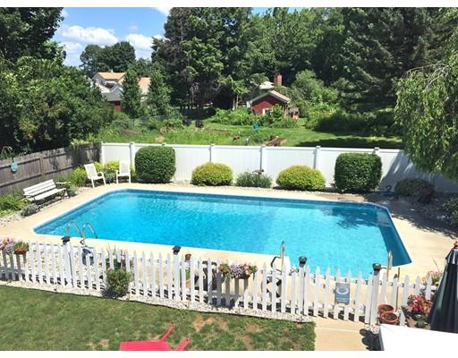 82 E Silver St, Westfield, MA 01085 photo 3