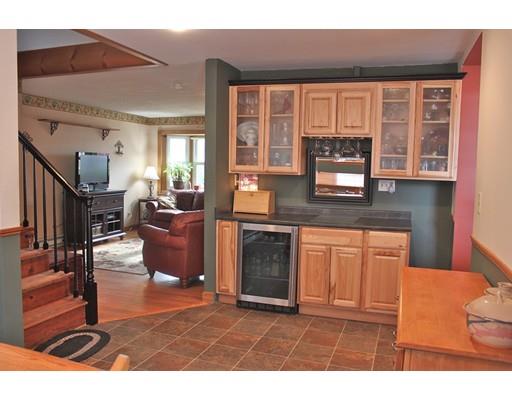 82 E Silver St, Westfield, MA 01085 photo 6
