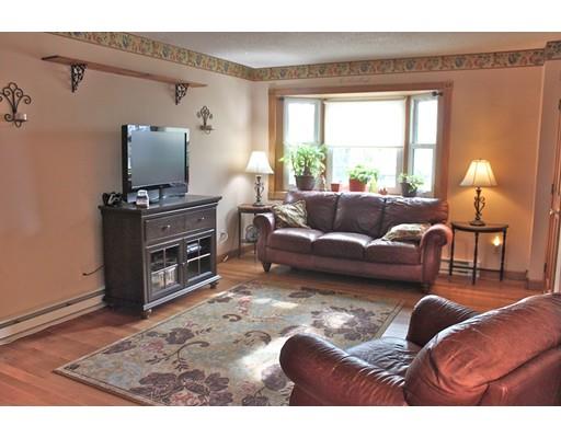82 E Silver St, Westfield, MA 01085 photo 7