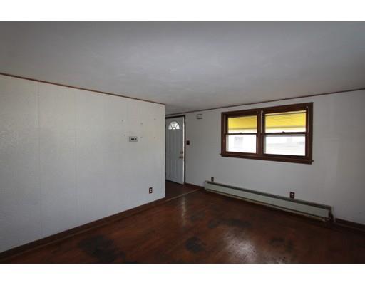 243 Carew St, Chicopee, MA 01020 photo 4
