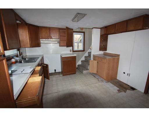 243 Carew St, Chicopee, MA 01020 photo 5