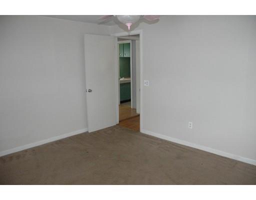 104 Francis St, Springfield, MA 01104 photo 16