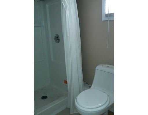16 Leatherleaf Cir, Springfield, MA 01109 photo 10