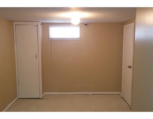 16 Leatherleaf Cir, Springfield, MA 01109 photo 12