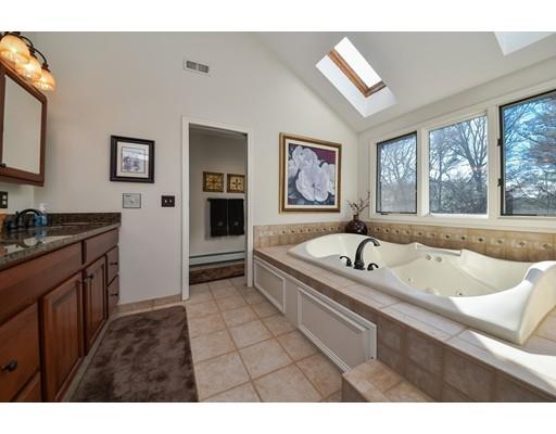 1 Puddingstone Ln, Mendon, MA 01756 photo 17