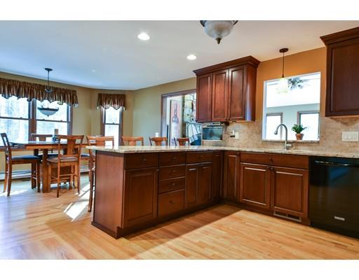 1 Puddingstone Ln, Mendon, MA 01756 photo 4