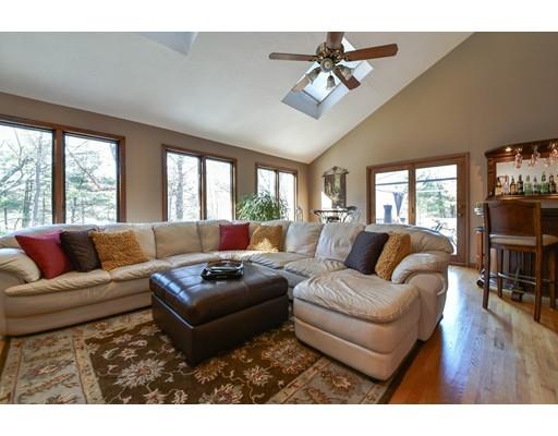 1 Puddingstone Ln, Mendon, MA 01756 photo 9