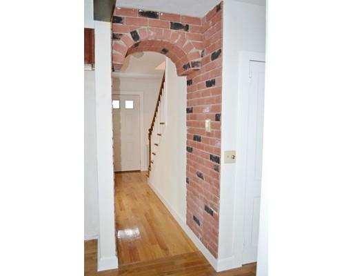 16 Andover Rd, Springfield, MA 01119 photo 11