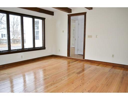 16 Andover Rd, Springfield, MA 01119 photo 3