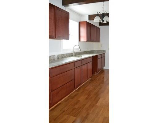16 Andover Rd, Springfield, MA 01119 photo 9