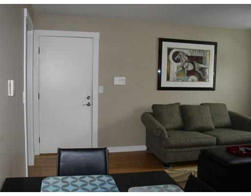 6 Venice St #E5, Danvers, MA 01923 photo 3
