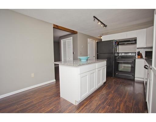48 Burdette St, Springfield, MA 01108 photo 8