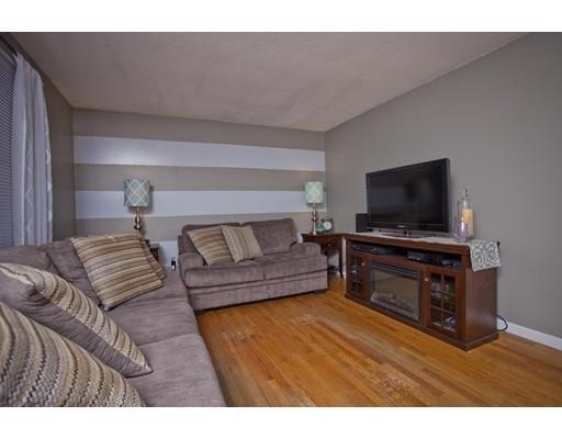 48 Burdette St, Springfield, MA 01108 photo 4