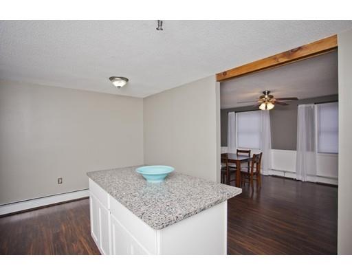 48 Burdette St, Springfield, MA 01108 photo 9
