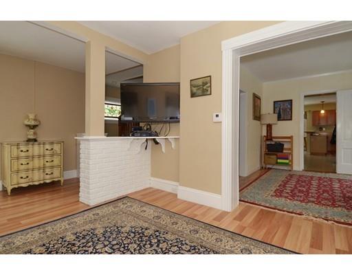 7 Agate Ave, Worcester, MA 01604 photo 8