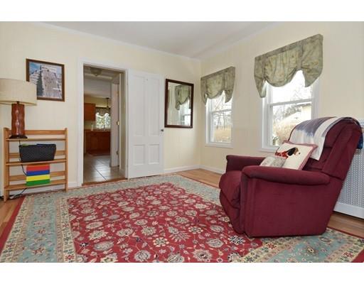 7 Agate Ave, Worcester, MA 01604 photo 9