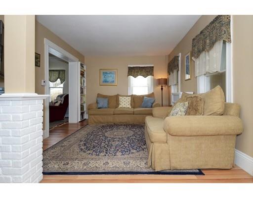 7 Agate Ave, Worcester, MA 01604 photo 5