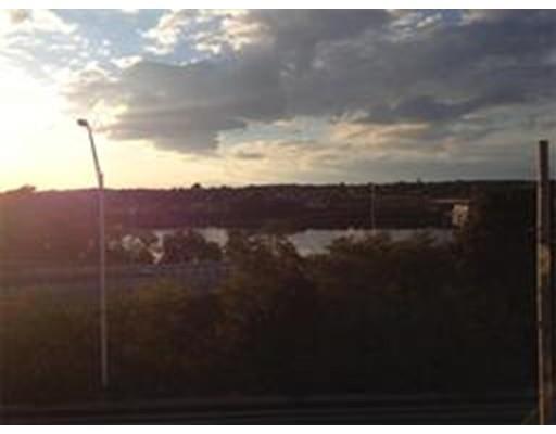521 Lindsey St, Fall River, MA 02720 photo 4