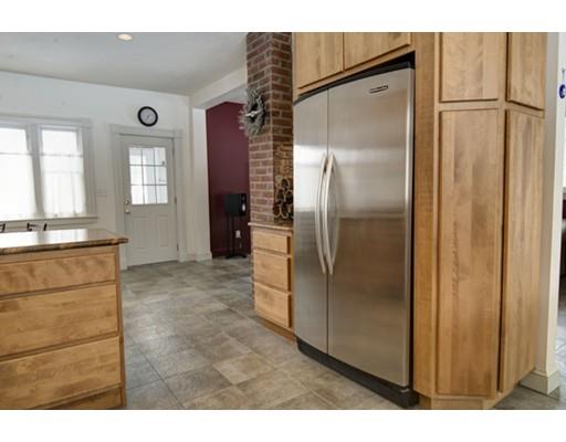 52 South St, Upton, MA 01568 photo 7