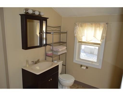 80 Leitch St, Springfield, MA 01109 photo 10