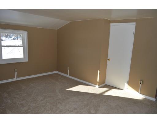 80 Leitch St, Springfield, MA 01109 photo 13