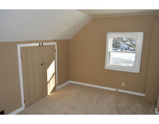 80 Leitch St, Springfield, MA 01109 photo 12