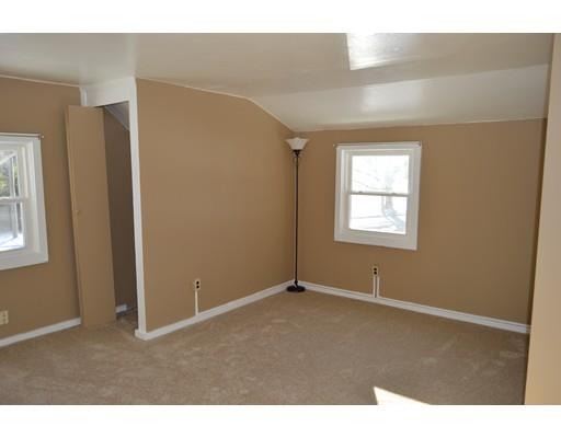 80 Leitch St, Springfield, MA 01109 photo 11