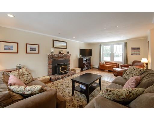 12 Ruby Ave, Marblehead, MA 01945 photo 6