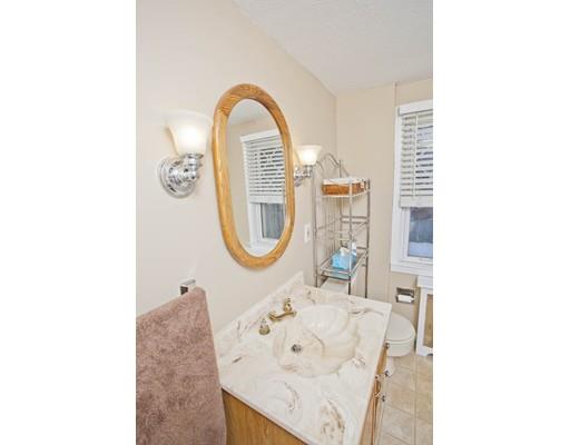 64 Vail St, Springfield, MA 01118 photo 11