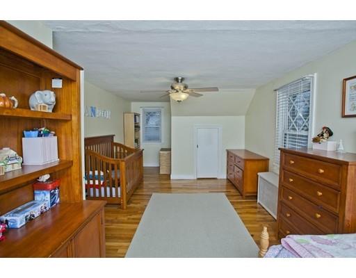 64 Vail St, Springfield, MA 01118 photo 10