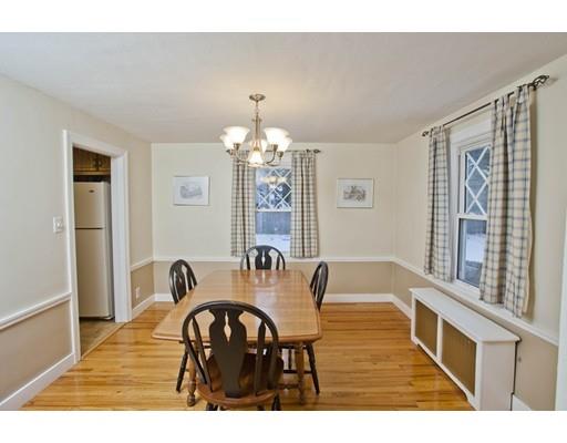 64 Vail St, Springfield, MA 01118 photo 5