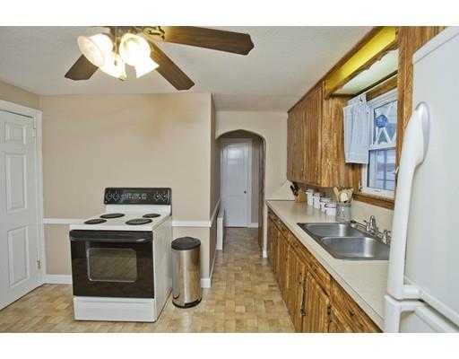 64 Vail St, Springfield, MA 01118 photo 7