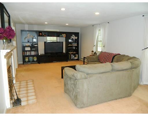 20 Swallow Ln, Dunstable, MA 01827 photo 10