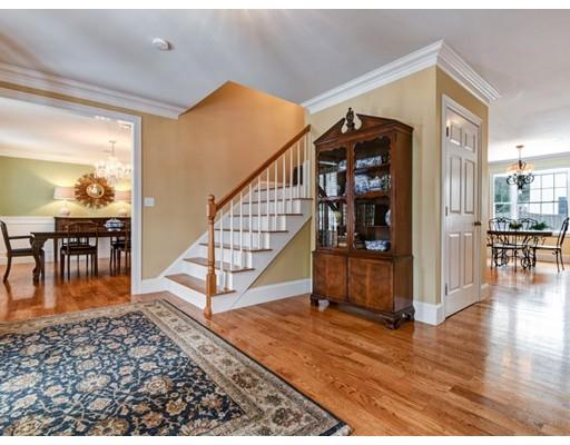 130 Woodledge Rd, Needham, MA 02492 photo 2