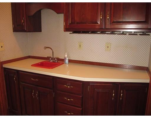 8 Wells St, Worcester, MA 01604 photo 13