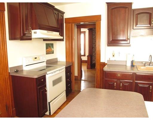8 Wells St, Worcester, MA 01604 photo 12