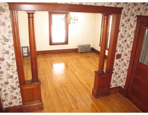 8 Wells St, Worcester, MA 01604 photo 10