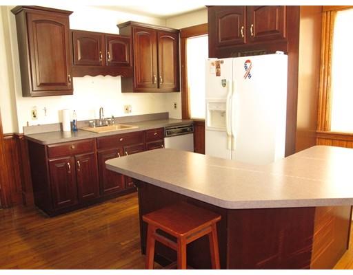 8 Wells St, Worcester, MA 01604 photo 11