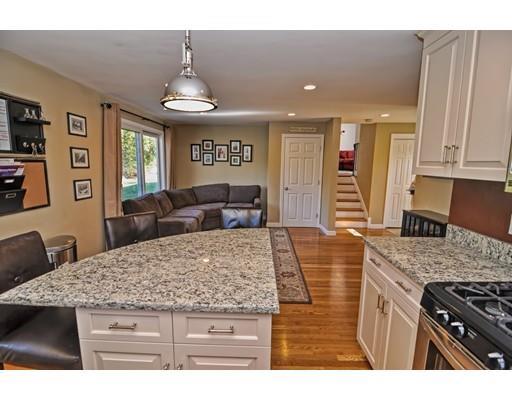 14 Whiting Ave, Walpole, MA 02081 photo 9