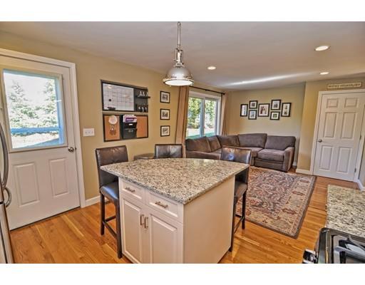 14 Whiting Ave, Walpole, MA 02081 photo 8