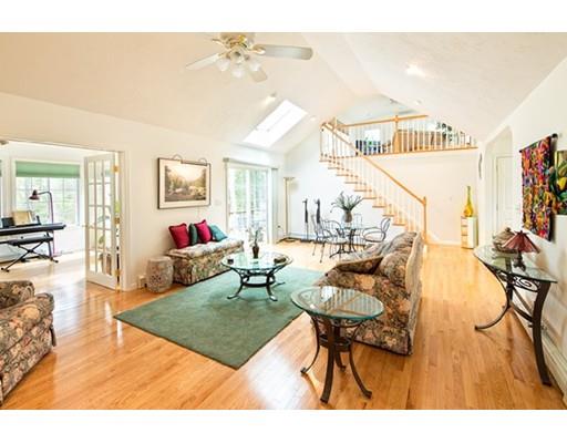 59 Meadowbrook Rd, Mashpee, MA 02649 photo 3