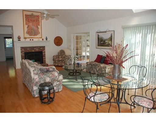 59 Meadowbrook Rd, Mashpee, MA 02649 photo 2