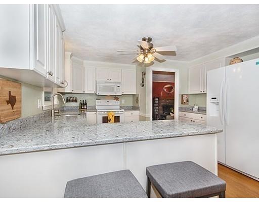 11 Crestview Dr, Millis, MA 02054 photo 4