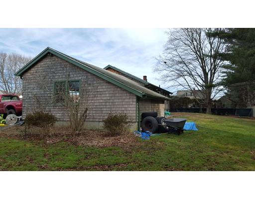 6 Pine St, Acushnet, MA 02743 photo 3