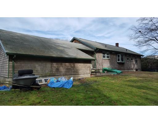6 Pine St, Acushnet, MA 02743 photo 2