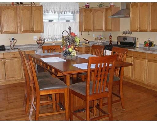 56 Oliver St, Fall River, MA 02724 photo 3
