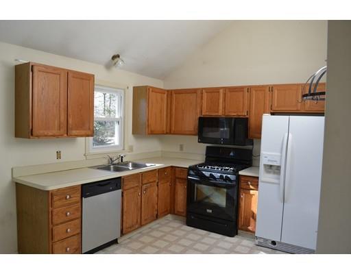 107 Oakview Ter, Hyannis, MA 02601 photo 5